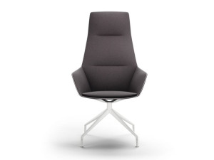 Офисное кресло руководителя на тканевом насесте