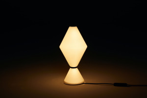 Светодиодная настольная лампа из опалового стекла