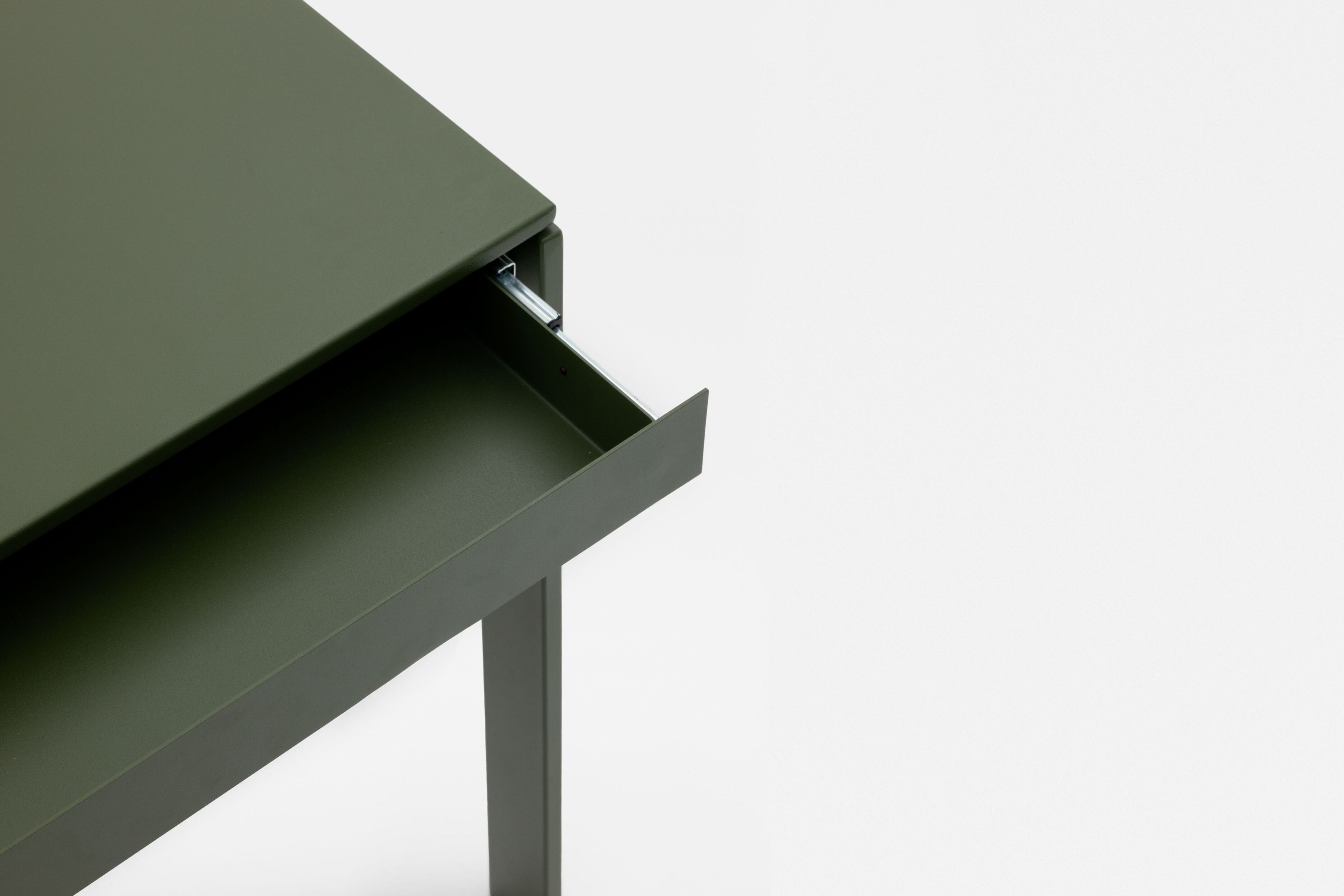 Многострочный металлический стол с системой кабельной втулки Mara фольга ARCH-00027013 - Вид №3