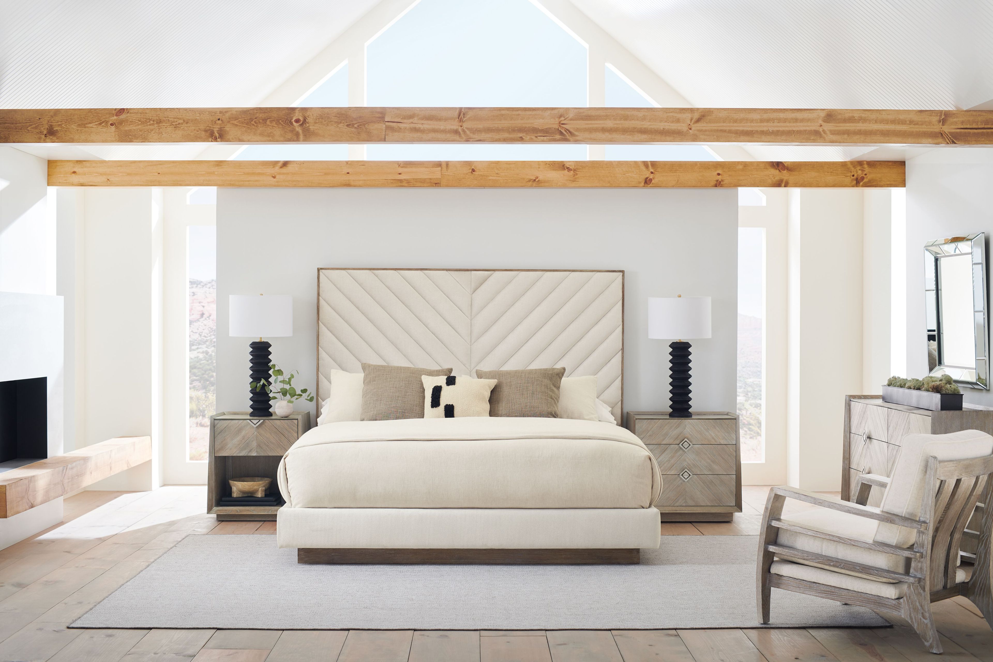 Двуспальная кровать с мягкой тканью Caracole MEET U IN THE MIDDLE ARCH-00124017 - Вид №4