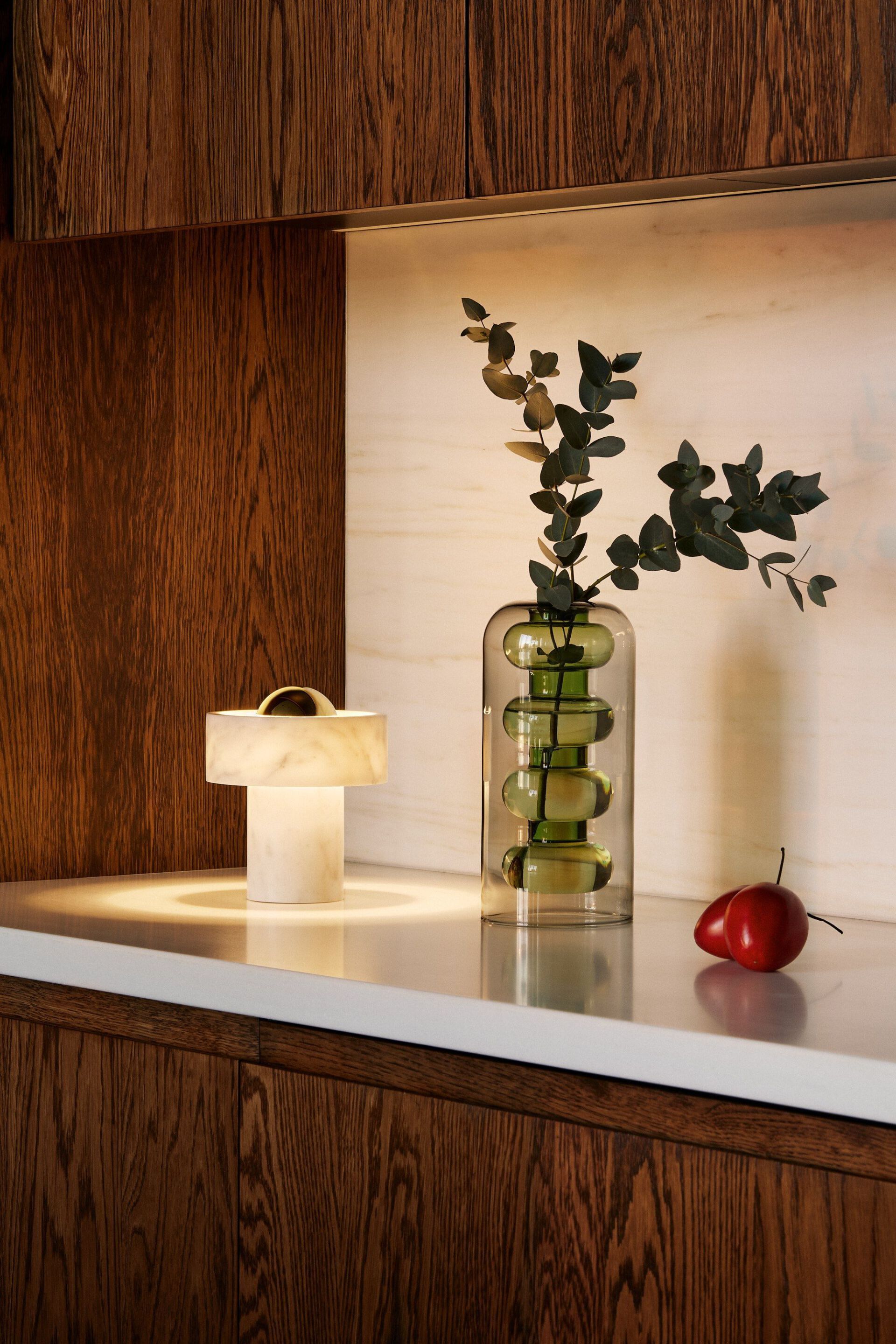 Мраморная светодиодная настольная лампа In Stock Tom Dixon ARCH-00028871 - Вид №9