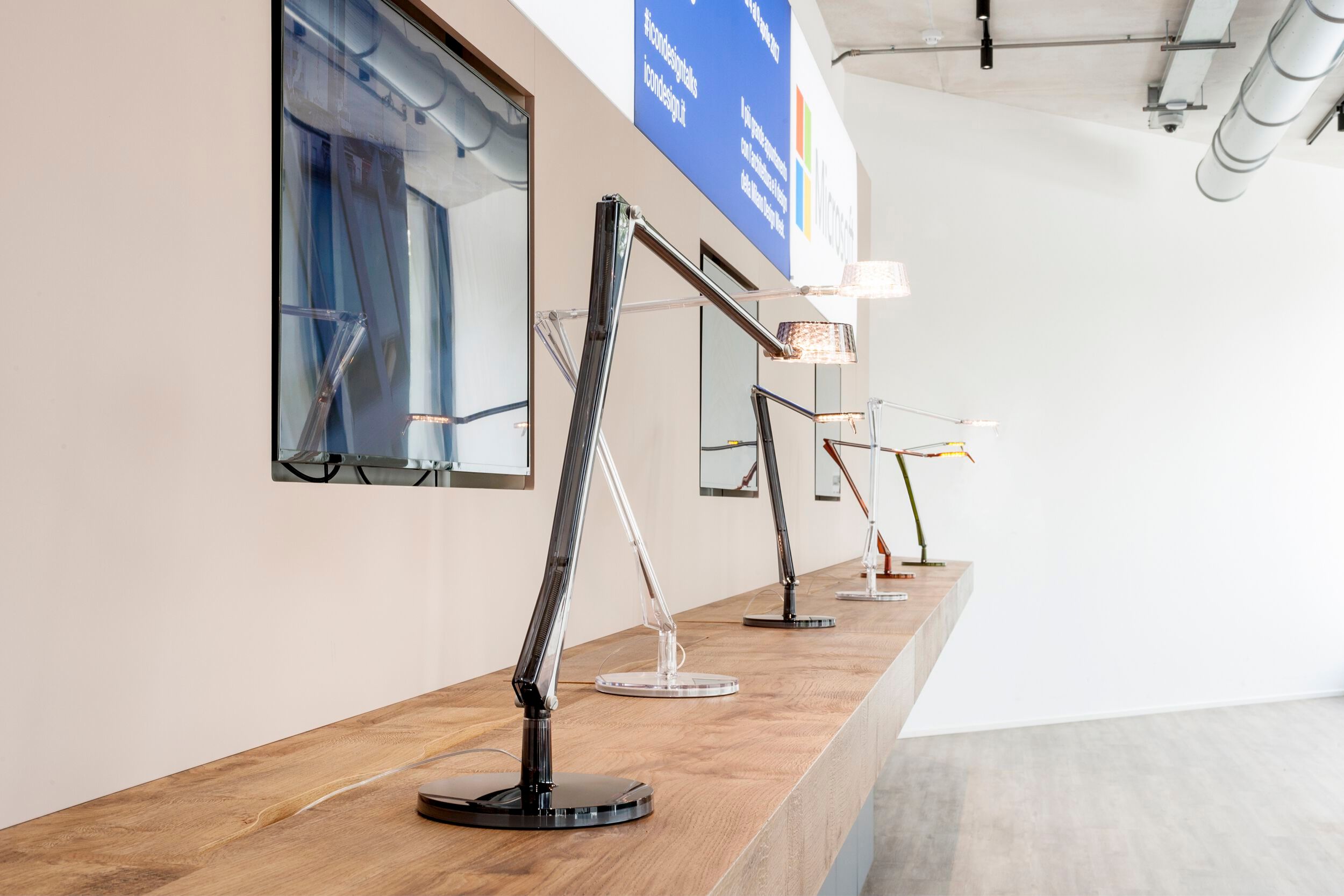 Светодиодная настольная лампа из поликарбоната с диммером Kartell ALEDIN DEC ARCH-00122734 - Вид №3