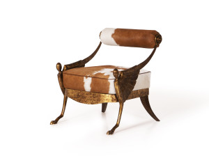 Кресло из кожи пони и гравированной латуни