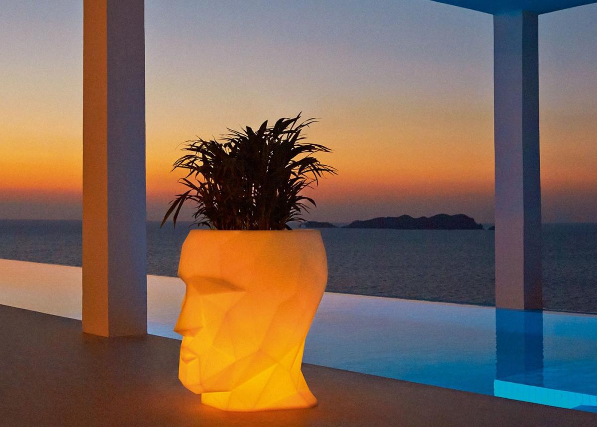 070496 Кашпо матовое светящееся LED RGBW DMX Battery 70см Vondom Adan - Вид №3