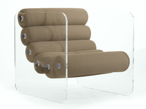 Кресло с подлокотниками