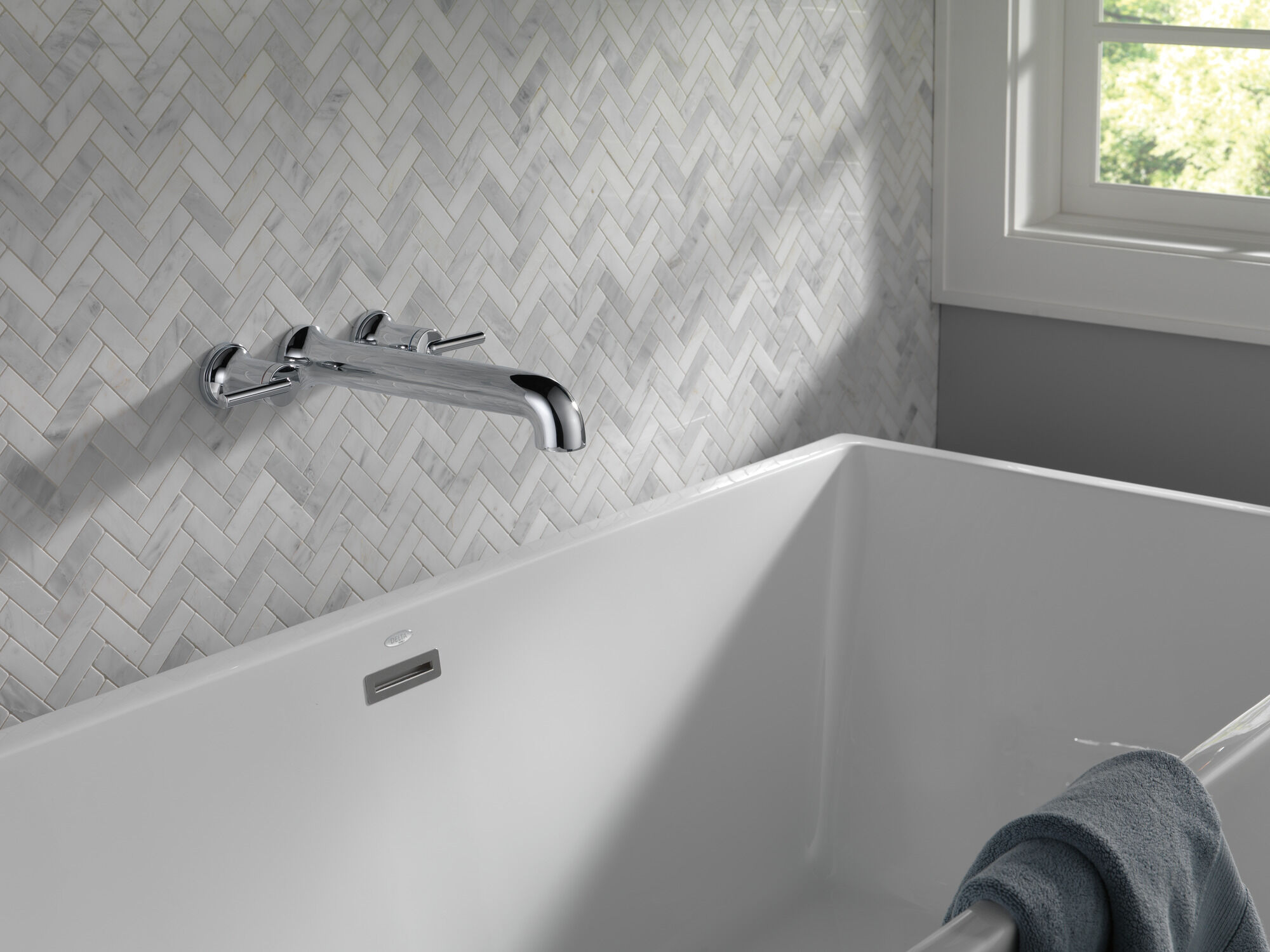 T5759-PNWL Настенный наполнитель ванны Delta Faucet Contemporary Полированный никель - Вид №2