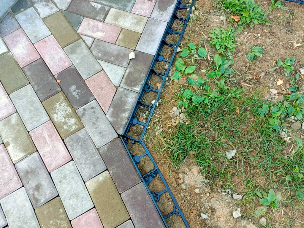 Пластиковый бордюр 45 мм, длина 1 м ГеоПластБорд GPBST-45 - Вид №19