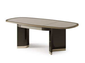 Деревянный стол с кожаной обивкой