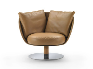 Вращающееся кресло с подлокотниками