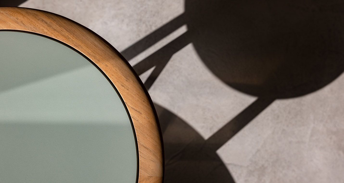 Круглый стол из тикового дерева с керамической столешницей Poltrona Frau Boundless Living Outdoor Collections ARCH-00019012 - Вид №1