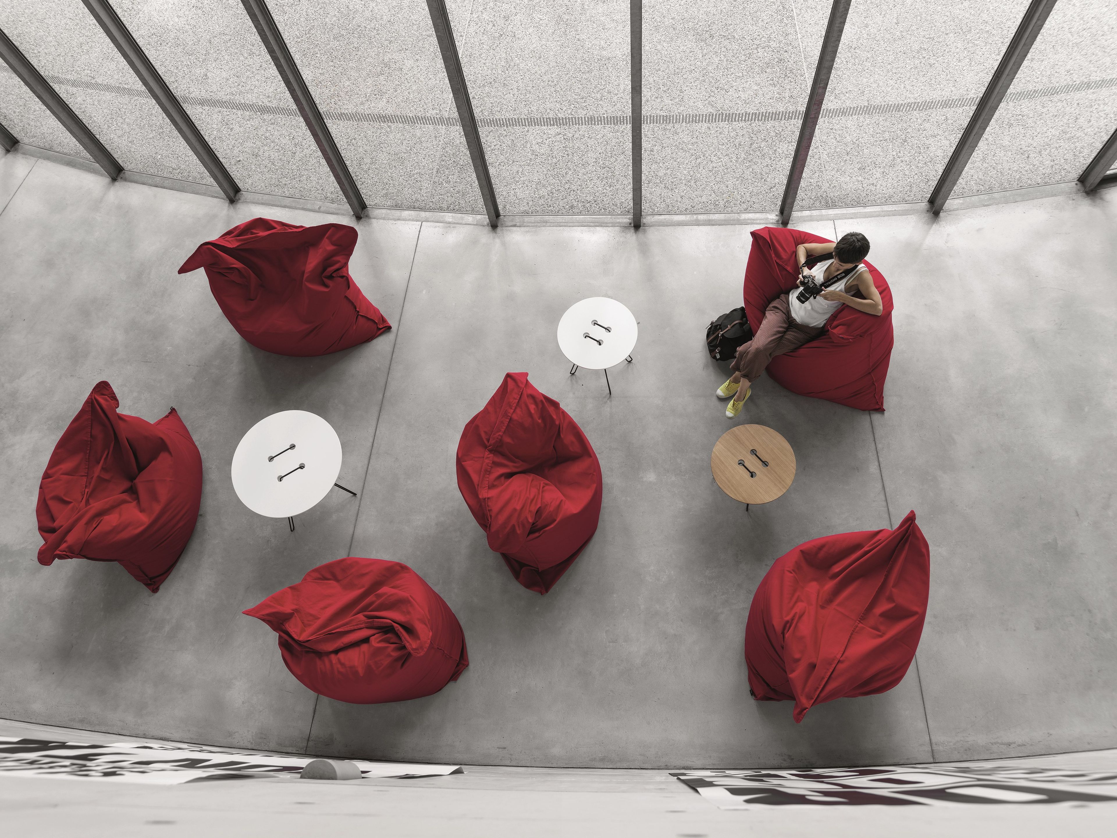 Лакированный низкий круглый журнальный столик Casamania & Horm Twine T ARCH-00127307 - Вид №2