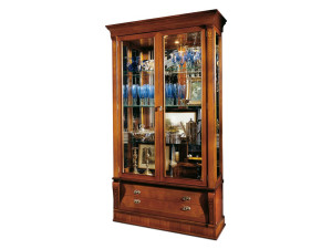 Деревянная витрина