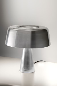 Переработанный алюминиевый светодиодный настольный светильник