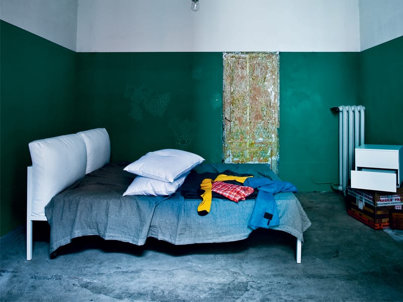 Двуспальная кровать с мягким изголовьем Zanotta NYX ARCH-00046010