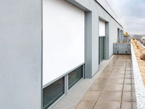 Рулонная занавеска из ткани