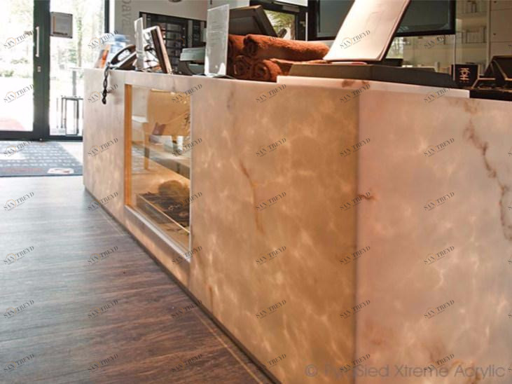 PyraSied Стойка администратора в декопьетре © Decopietra© sun-id-1389094