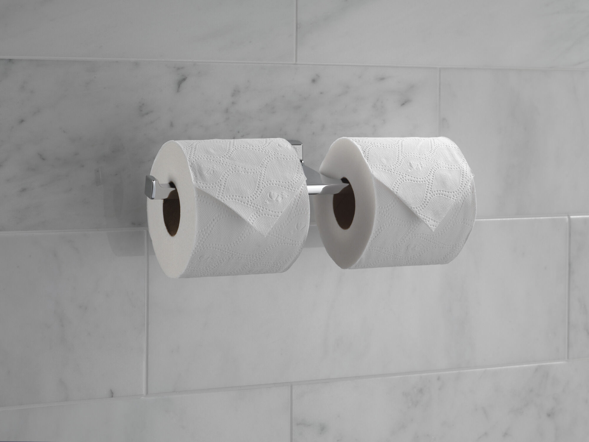 79955-PN Двойной держатель ткани Delta Faucet Pivotal Полированный никель  - Вид №13