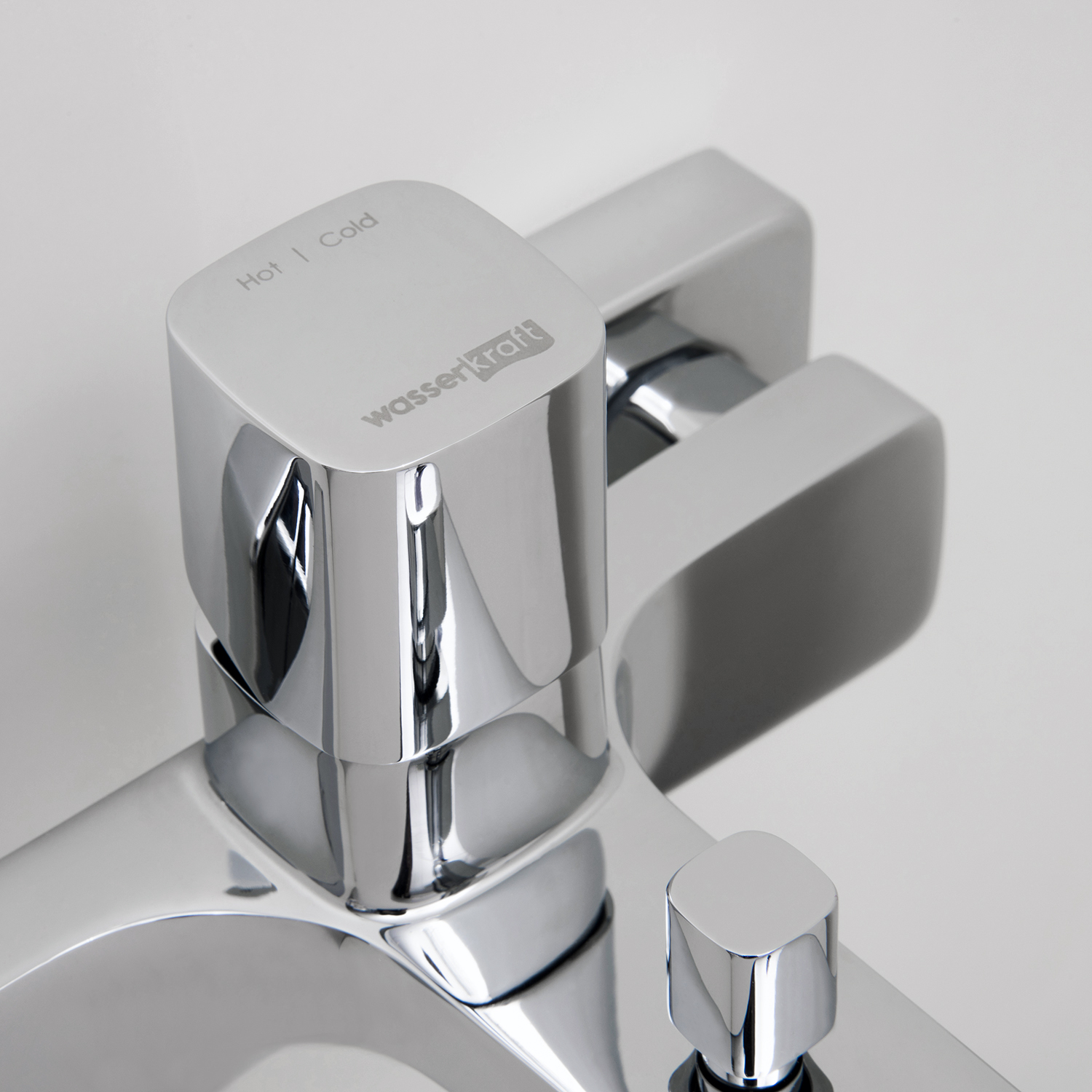 8601 Naab Смеситель для ванны с коротким изливом WasserKRAFT Naab 8600  - Вид №9