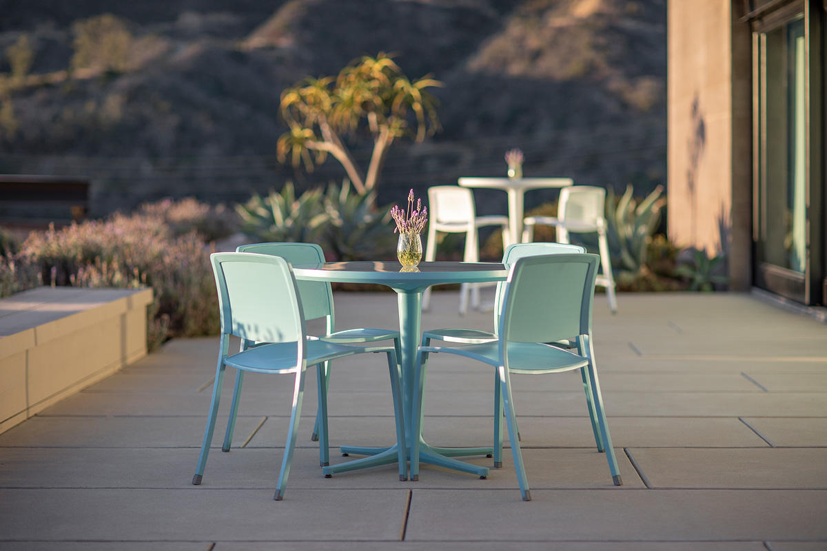 FSRT127 Стол на пьедестале Avivo  Forms-surfaces  - Вид №9