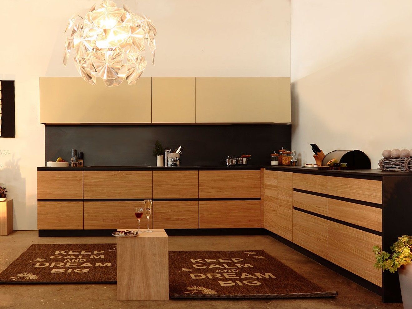 Деревянная и стеклянная кухня с полуостровом Deodara K41 ARCH-00039279