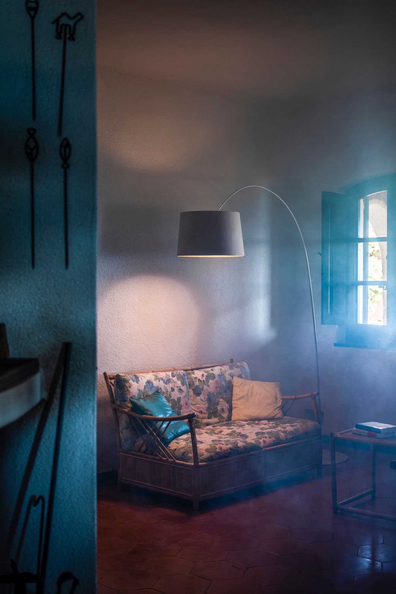 Дуговая лампа с металлическим основанием и дубовым диффузором Foscarini ARCH-00003647 - Вид №2