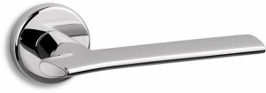 Ento Ручка из латуни на розетке Wing 6190