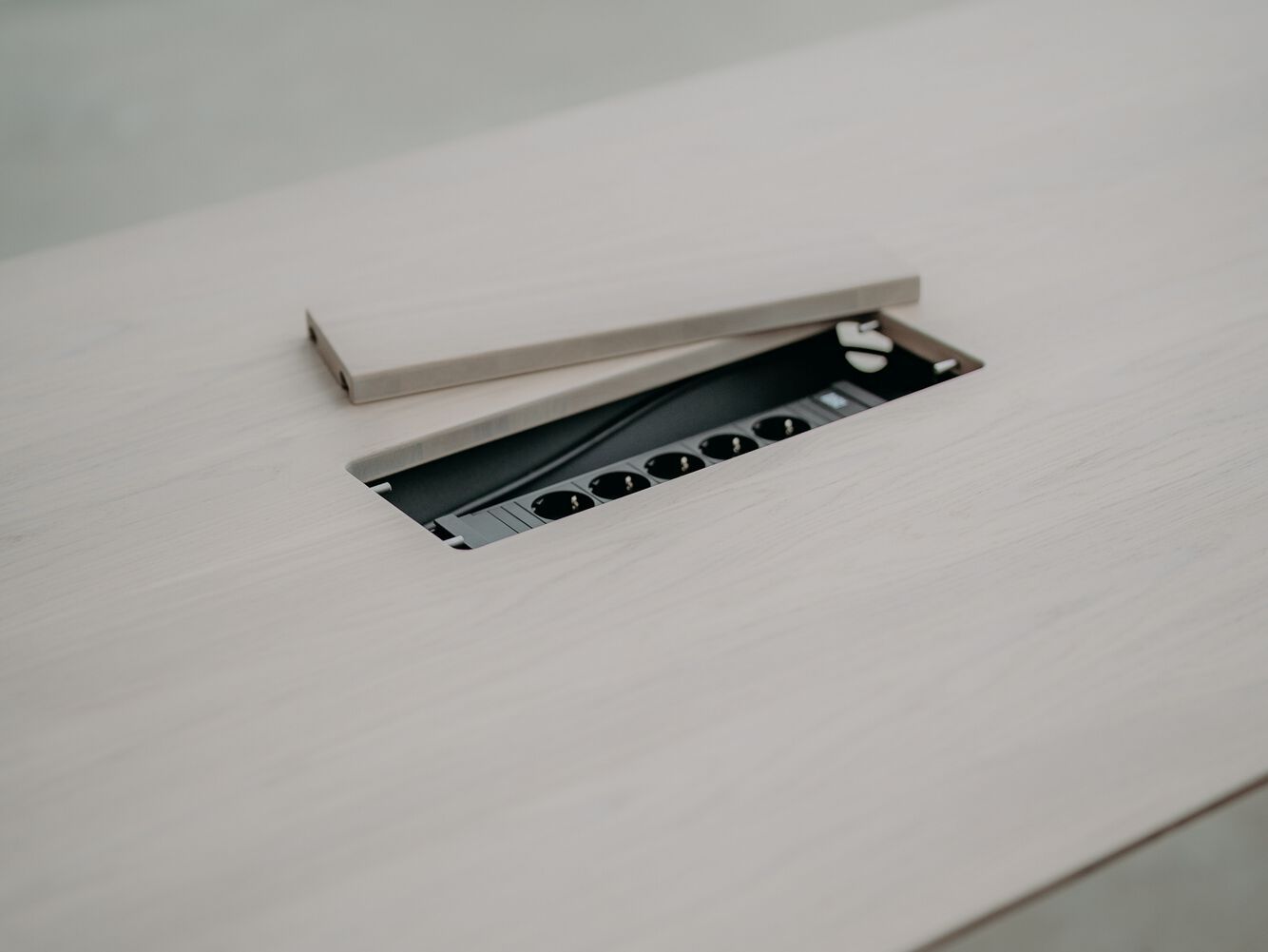 Деревянный выдвижной прямоугольный стол Mobitec Altera ARCH-00081681 - Вид №7