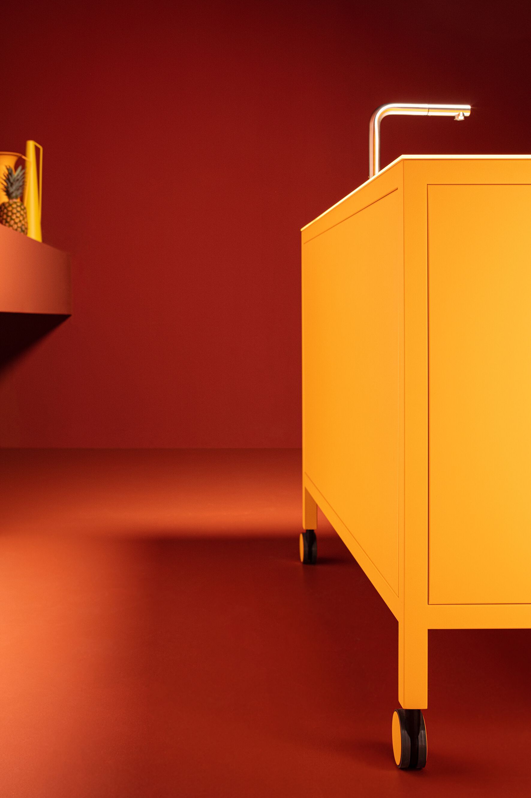 Металлическая мини-кухня с ручками и травленым стеклянным верхом Fantin рамка ARCH-00008461 - Вид №5