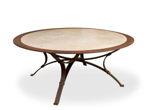 Каменный садовый стол