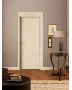 LEGNOFORM Дверь из лакированного массива дерева Rombi