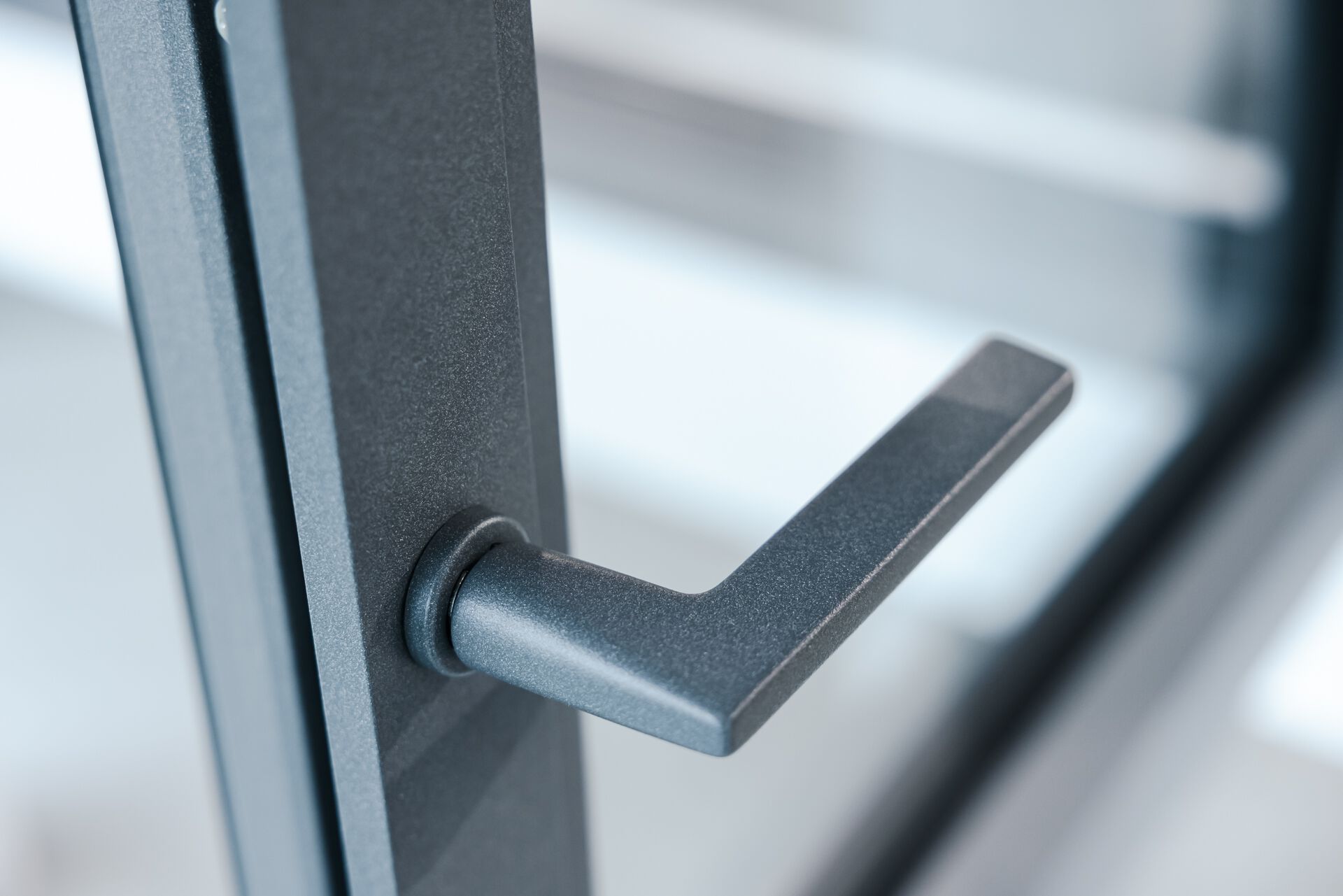 Алюминиевая створчатая дверь-окно WnD MIRU EVO ARCH-00138575 - Вид №1