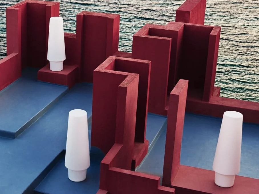 Пластиковый светодиодный напольный торшер Vondom Ulm ARCH-00080282 - Вид №3