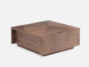 Деревянный низкий квадратный журнальный столик