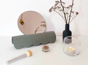 HIRO Настольное зеркало на стальной основе