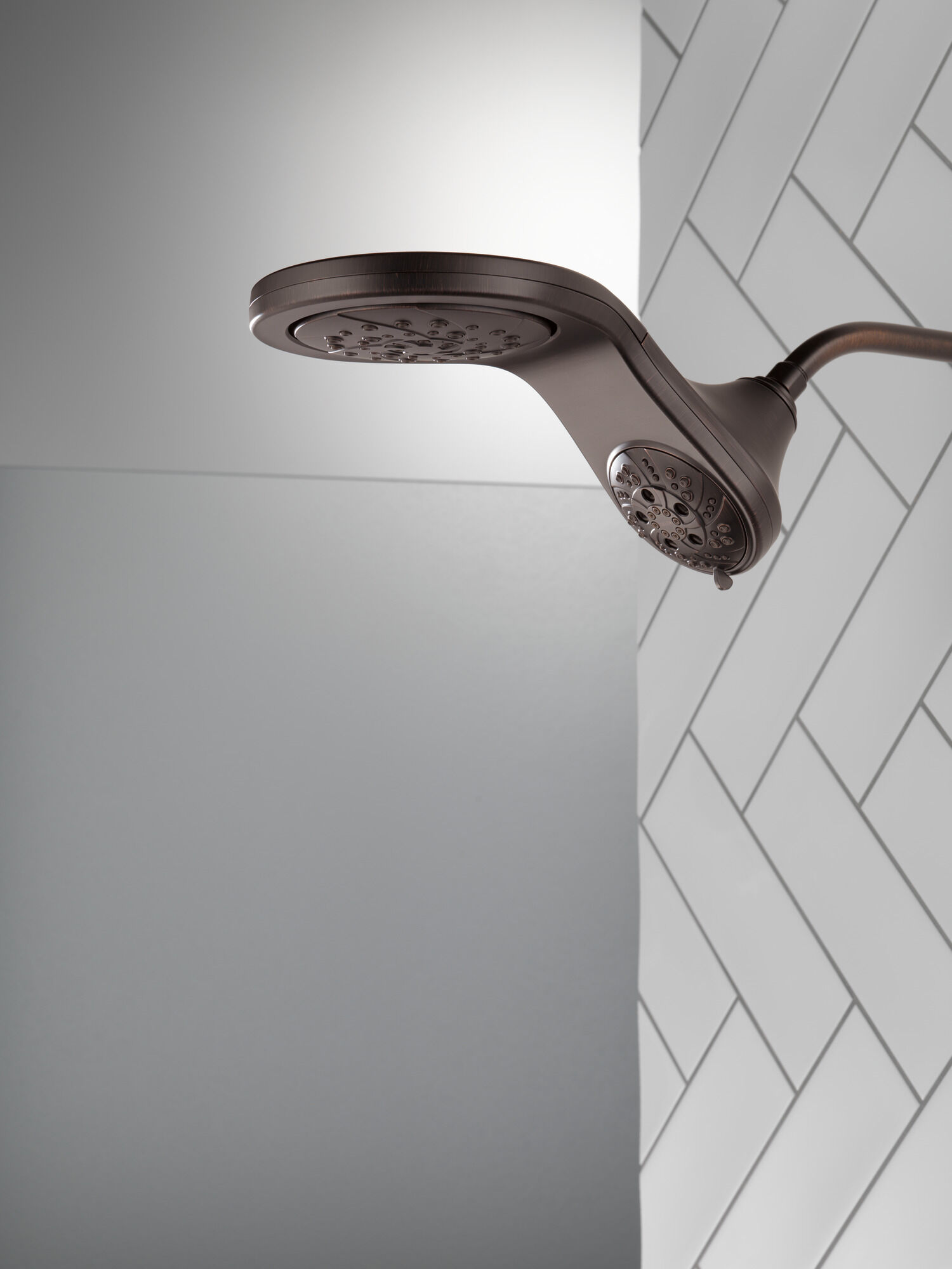 58581-RB25-PK HydroRain® H2Okinetic® 5-регулировочная душевая лейка два в одном Delta Faucet Universal Showering Венецианская бронза  - Вид №15