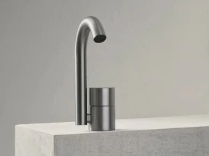 ABOUTWATER Смеситель для раковины на одно отверстие Aa/27