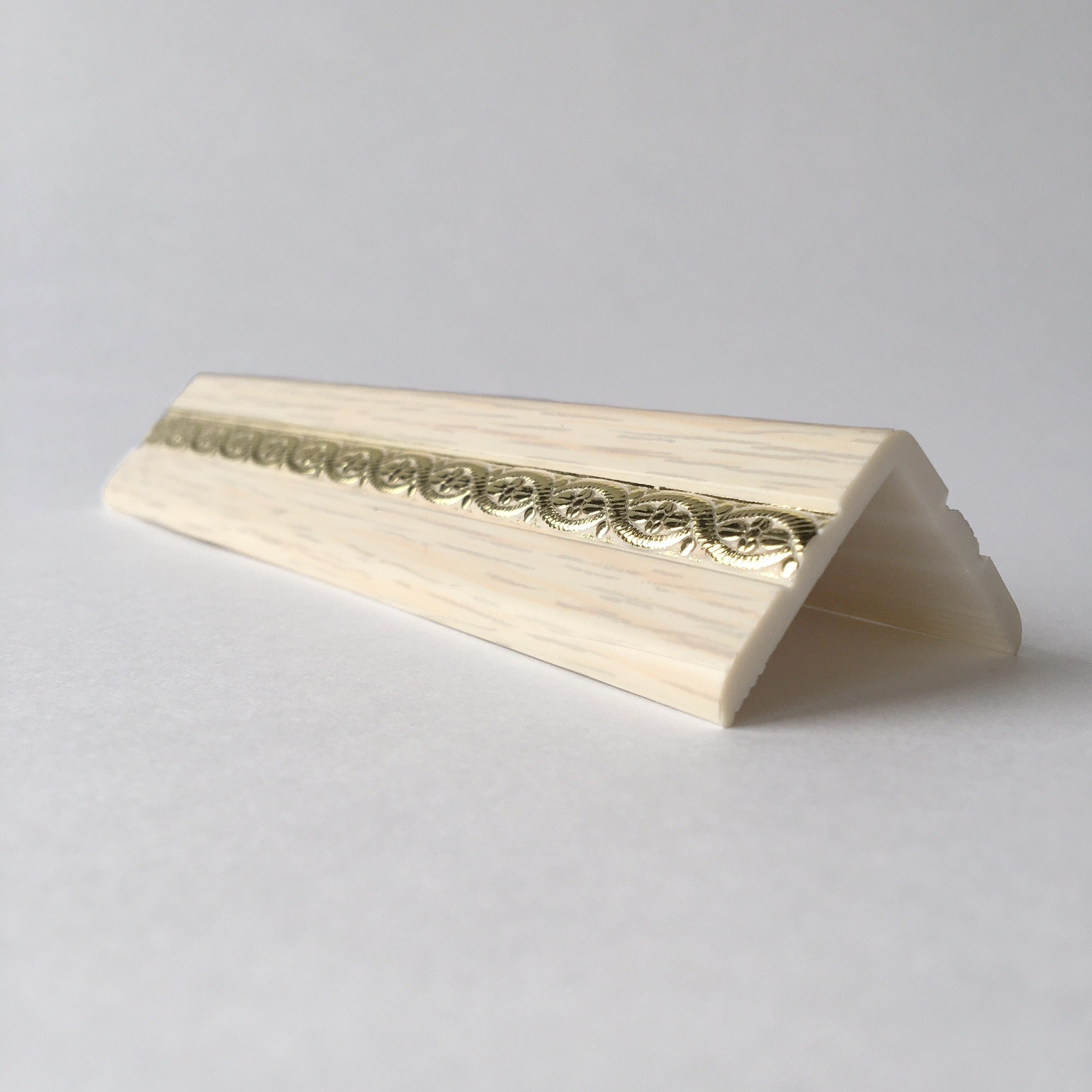 Угол наружный ПВХ Косичка 65m золото DEKOR PANEL DP322