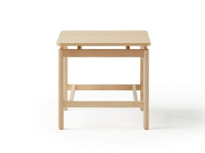 Квадратный журнальный столик из ясеня