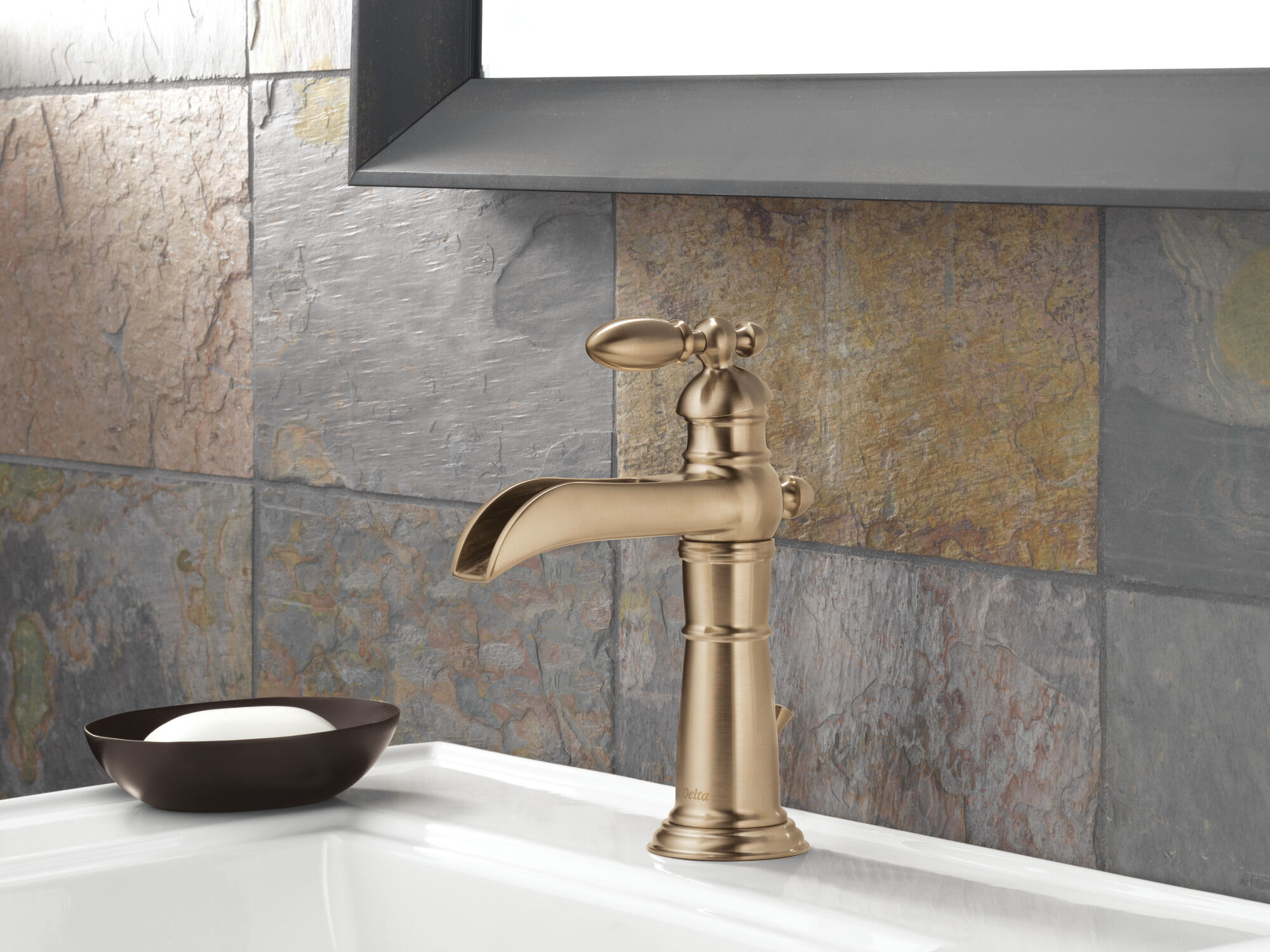554LF-CZ Смеситель для ванной комнаты с одной ручкой Delta Faucet Victorian Шампанское бронза - Вид №2