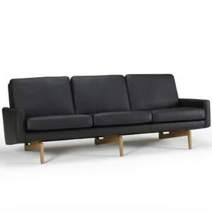 Диван трехместный Egsmark с мягкими подлокотниками, лакированный дуб, черный