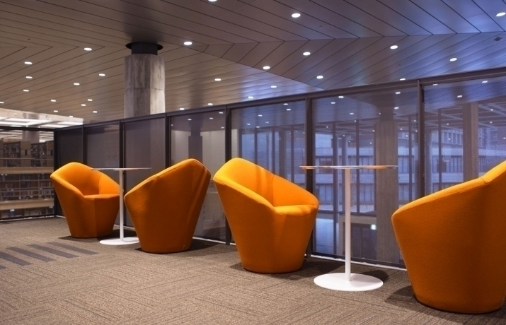 005675 Поворотное кресло Penta Viccarbe  - Вид №4