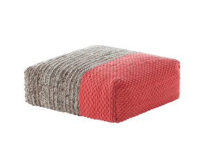 Шерстяной пуф