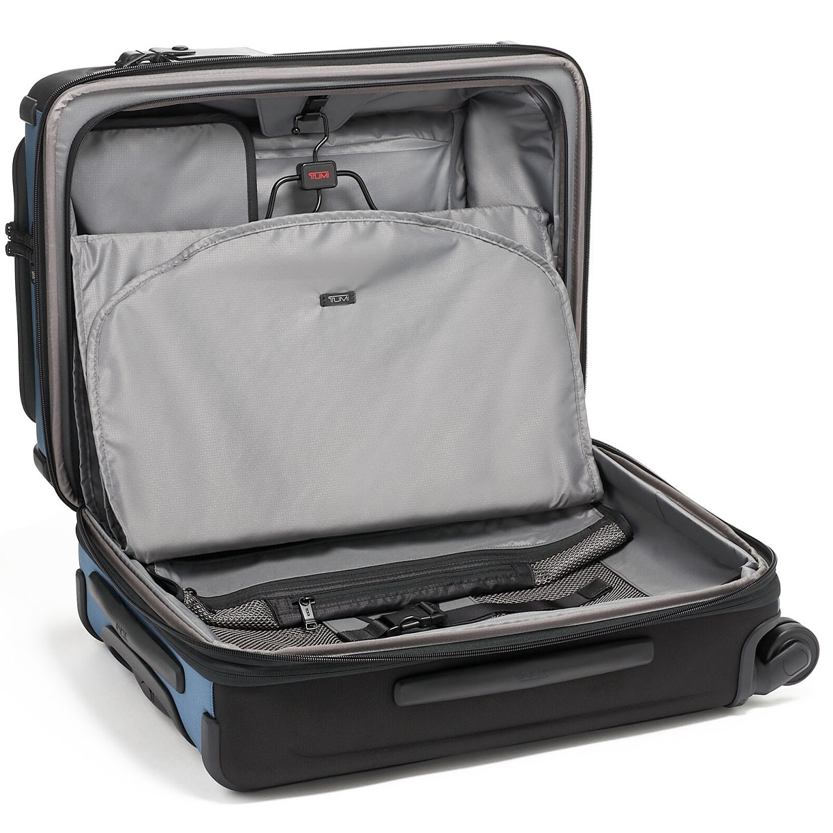 2203561STM3 Чемодан Continental Dual Access 4-Wheel Carry-On Tumi Alpha 3  - Вид №3