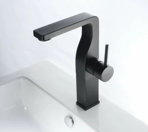 Смеситель для умывальника высокий (Black) ARC F16061K-A2-ENG bravat