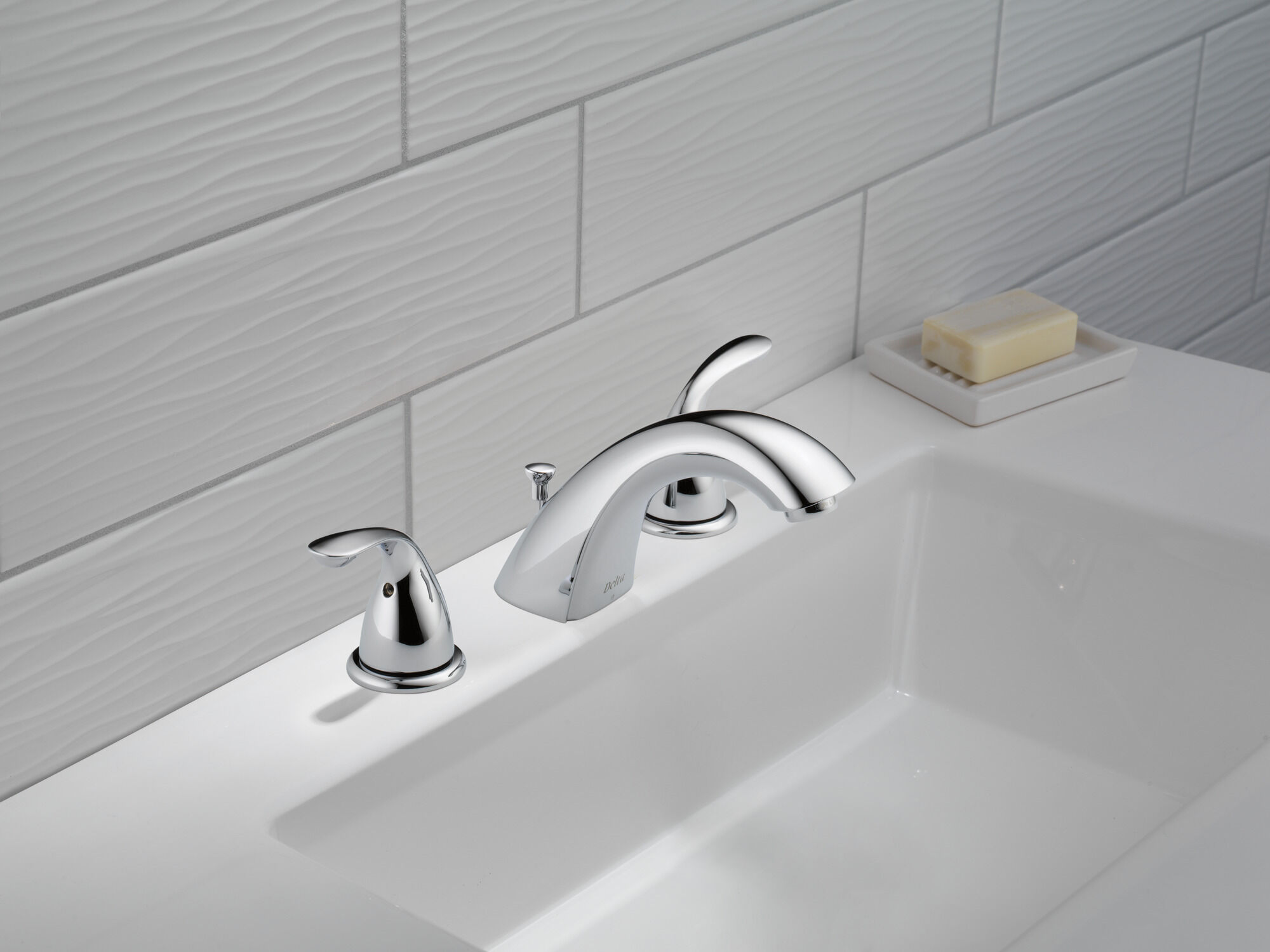 3530LF-MPU Смеситель для ванной комнаты с двумя ручками Delta Faucet Classic Хром - Вид №1