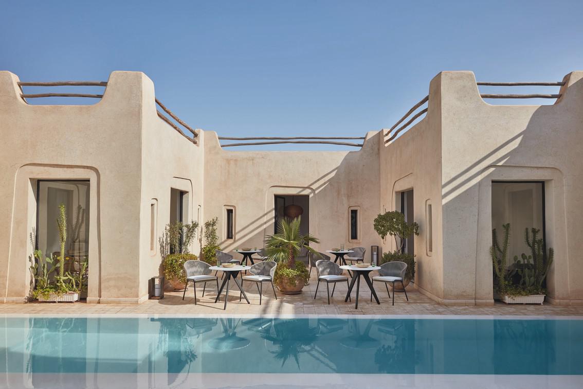 MNST558 Стул лава серебро Manutti Radius - Вид №10