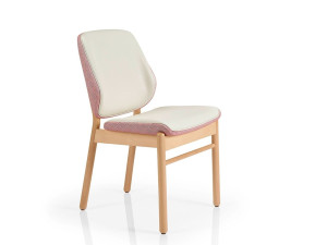 Тканевый стул