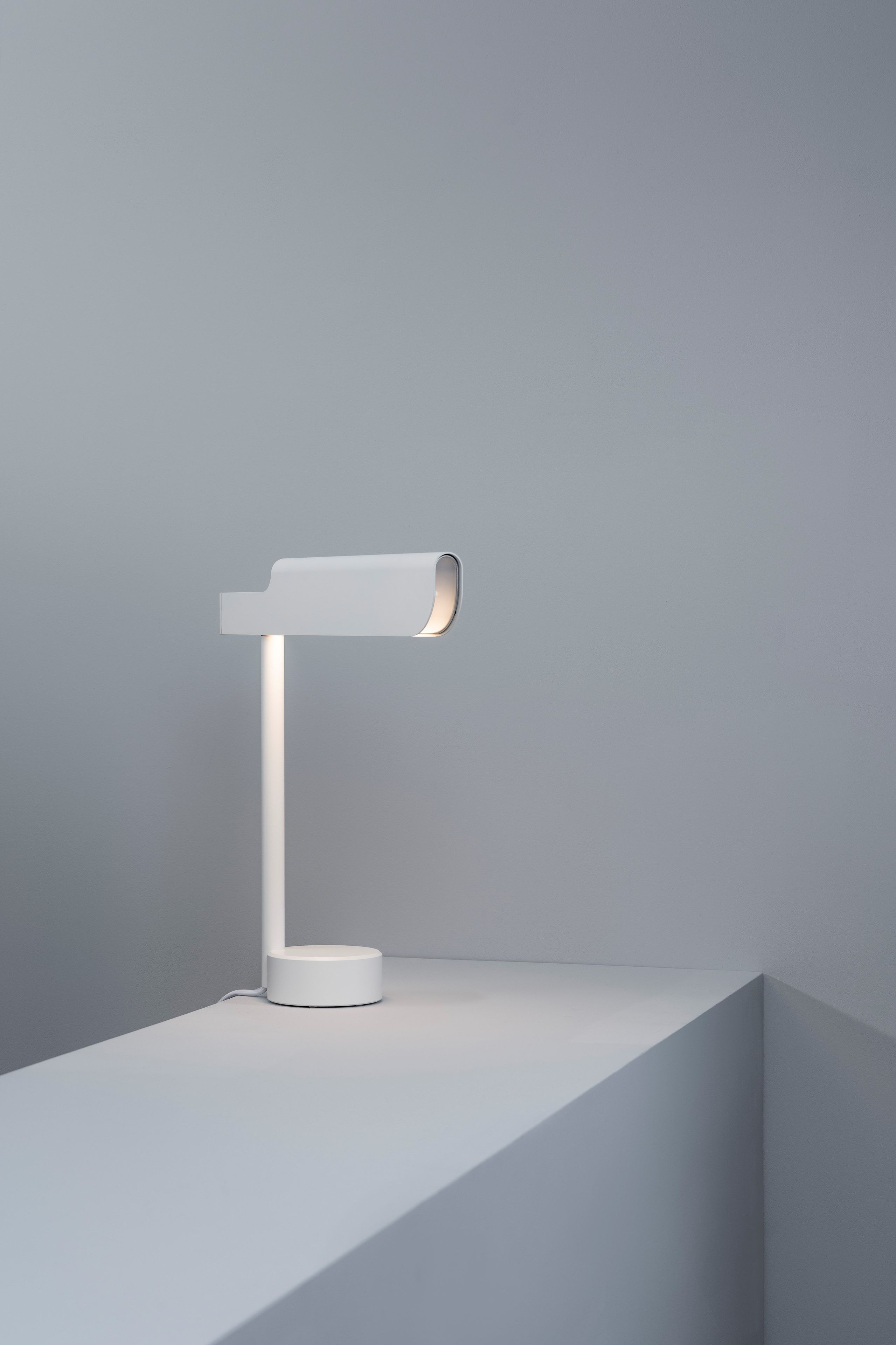 Регулируемая светодиодная настольная лампа Formagenda профиль ARCH-00067340 - Вид №9