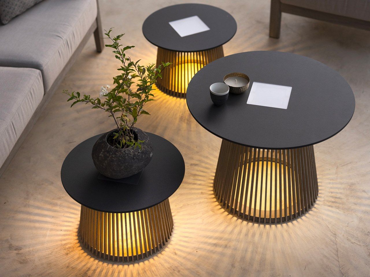 Яркий круглый садовый столик Les Jardins® Tecka ARCH-00128095 - Вид №2