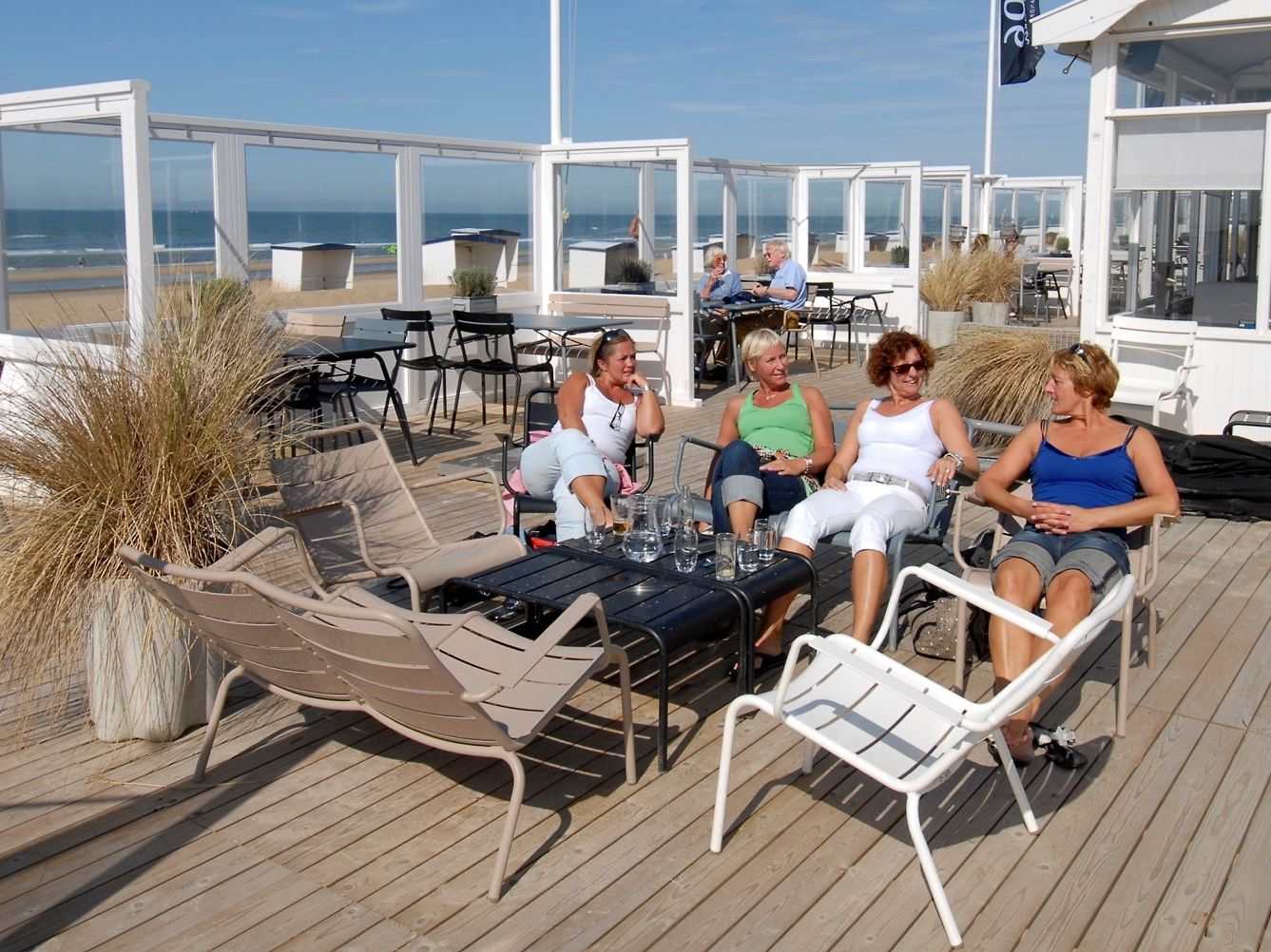 Алюминиевый штабелируемый садовый стул с подлокотниками Fermob Luxembourg ARCH-00023901 - Вид №8